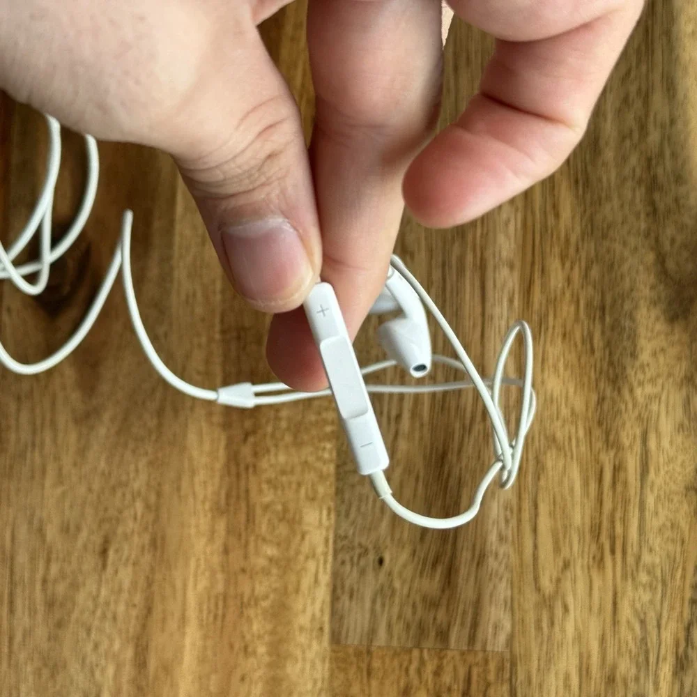 OEM Apple Earbuds Genuine 3.5mm Plug Earphones Wired EarPods iPhone iPod iPad